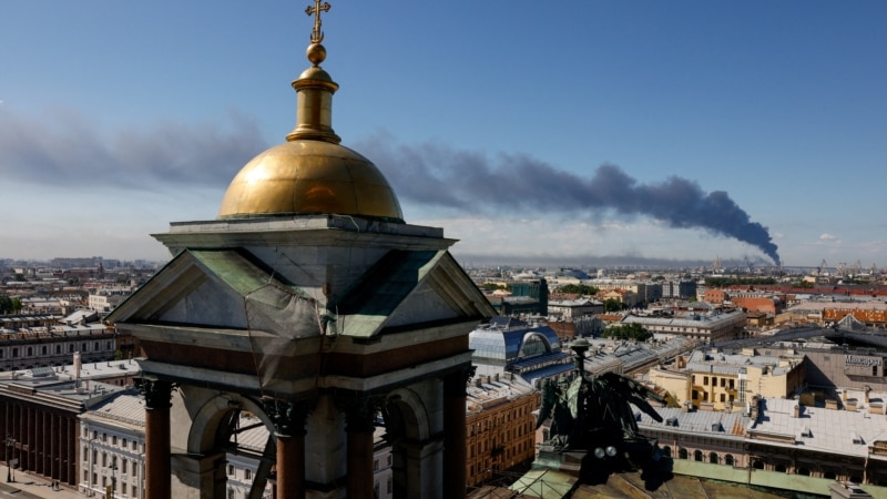 ЗСУ розпочали нову хвилю атак: 400+ дронів над Росією, Кронштадт перекрито