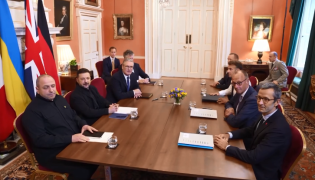 Лідери Британії, Франції та Німеччини висунули Путіну умови для миру в Україні