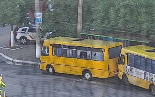 Атака на Одесу: двоє поранених на транспортній зупинці