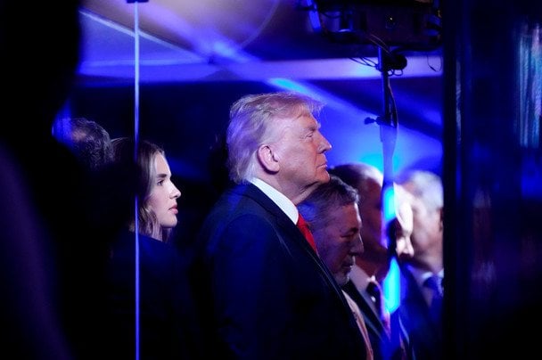 Трамп прийшов на фінал НБА в Нью-Йорку — і був освистаний тисячами вболівальників