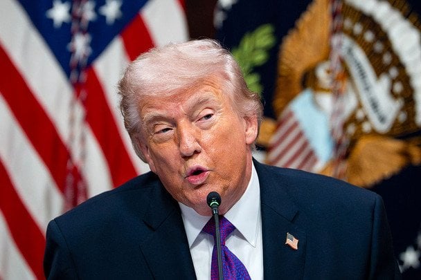 Трамп пригрозив Ірану відновити бомбардування після збиття американського гелікоптера Apache