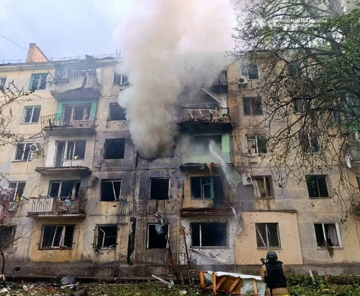 Росія вдарила по багатоповерхівці у Павлограді: 12 постраждалих
