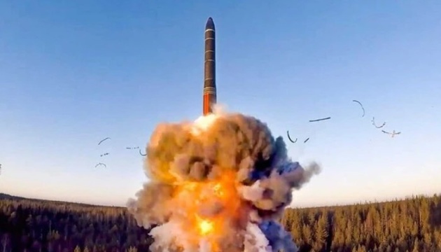 Повітряні сили попередили про загрозу удару «Орєшніком» протягом доби