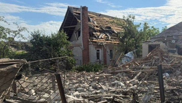 РФ двічі атакувала Слов'янськ: 3 загиблих цивільних, 5 поранених, понад 100 будинків пошкоджено