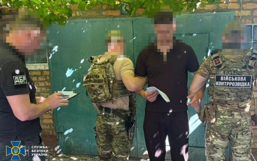 Нацгвардієць у полоні РФ знущався з полонених — ДБР і СБУ оголосили підозру