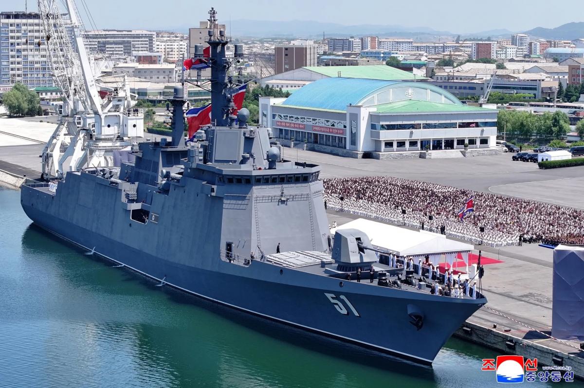 Північна Корея прийняла на озброєння перший есмінець майбутнього ядерного флоту