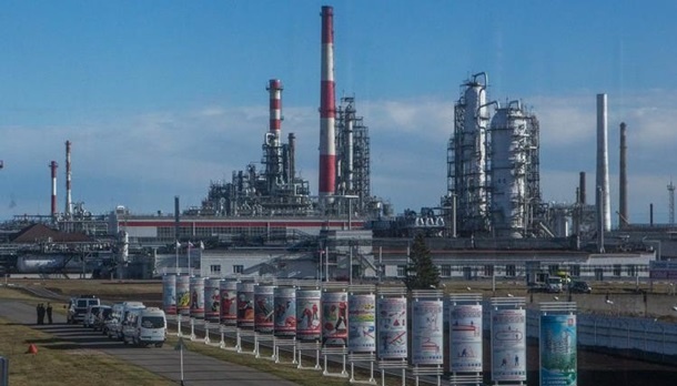 Паливна криза Росії поглиблюється: четвертий НПЗ зупинився після атаки дрона