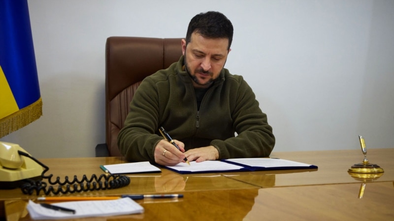 Зеленський підписав санкції проти 67 колаборантів та компаній ВПК Росії