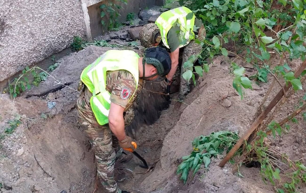 У Дарницькому районі Києва вилучили бойову частину ракети поблизу будинку