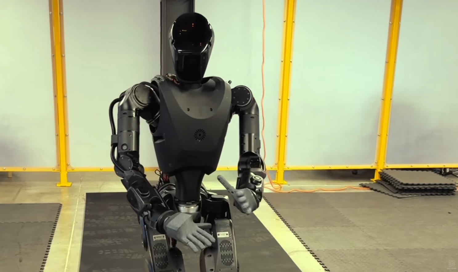 Україна отримала гуманоїдних роботів-солдатів Phantom MK-1 для бойових випробувань