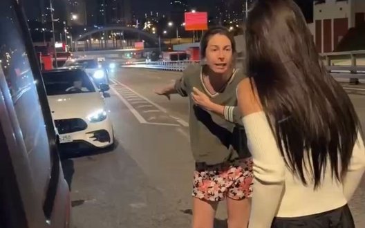 Черги за пальним в Москві та на Рубльовці: дефіцит пального дістався елітних районів