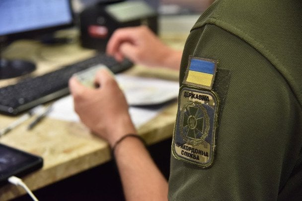 Румунія обмежила рух вантажівок через два КПП на кордоні з Україною через аномальну спеку
