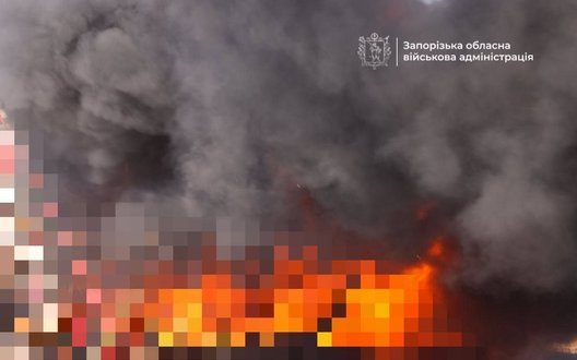 РФ атакувала Запоріжжя дроном: пожежа на промисловому об'єкті, є поранений