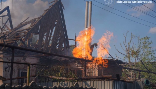 РФ вдарила КАБами по Запоріжжю вдруге: авіабомба влучила в дитсадок, є загиблий