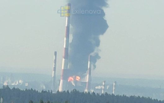 Дрони атакували найбільший НПЗ Лукойла в Кстово: масштабна пожежа на нафтозаводі