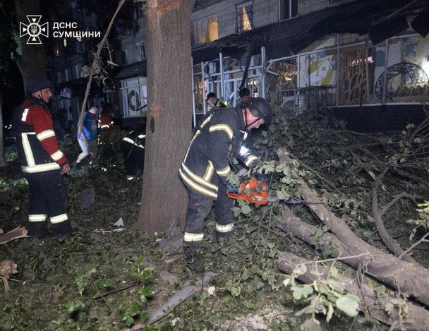 Авіаудар по Сумах: 4 загиблих включно з 5-річною дівчинкою та матір'ю, 27 поранених