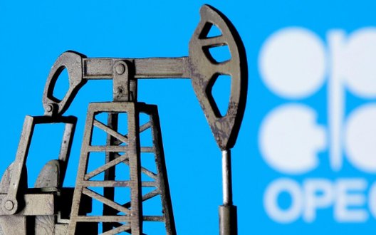 ОПЕК+ вирішив збільшити видобуток нафти у серпні на тлі розблокування Ормузської протоки