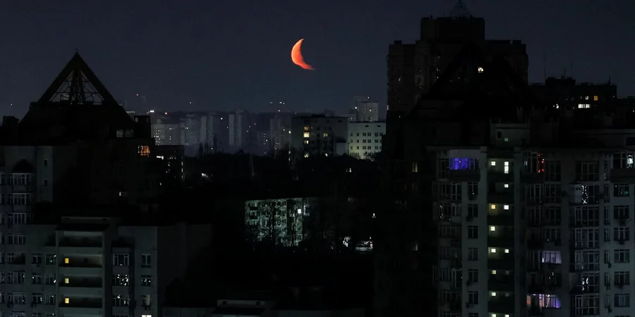 Знеструмлення у шести областях: Укренерго змінило графіки відключень після удару по енергетиці