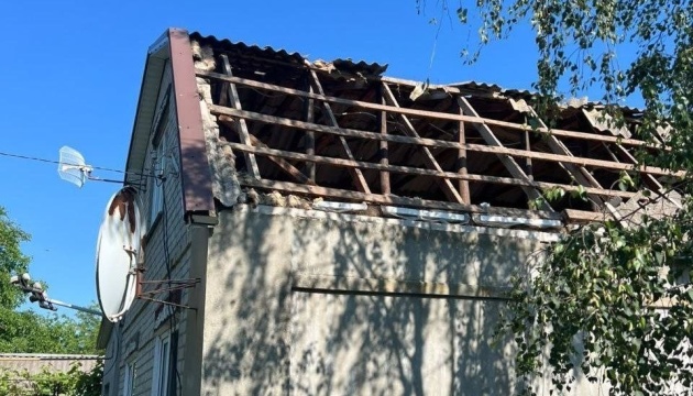 РФ вдарила КАБом по Запоріжжю: зруйновано харчове підприємство, є поранений