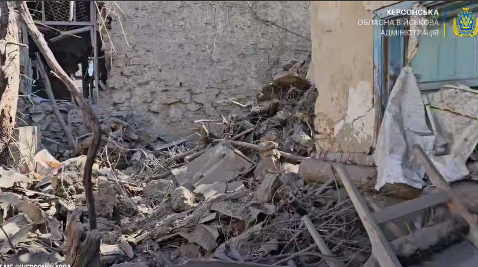 Росія вдарила по центру Херсона: серед поранених — троє дітей