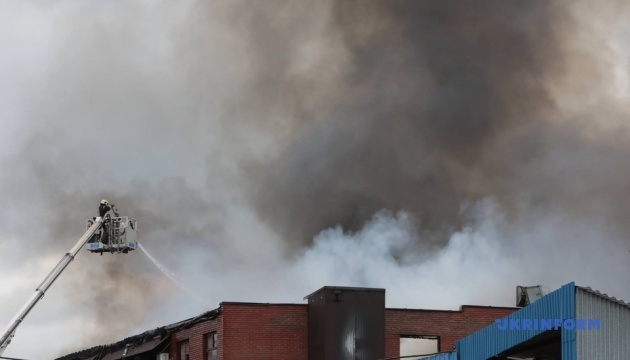 Дрон РФ влучив у 25-поверхівку в Деснянському районі Києва: 3 загиблих, 13 постраждалих