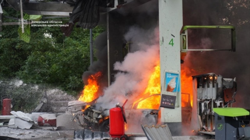 Росіяни атакували Запоріжжя ввечері 9 липня: поранена жінка та пожежа
