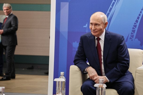 Путін визнав дефіцит пального в РФ через удари ЗСУ і пригрозив масштабними відповідями