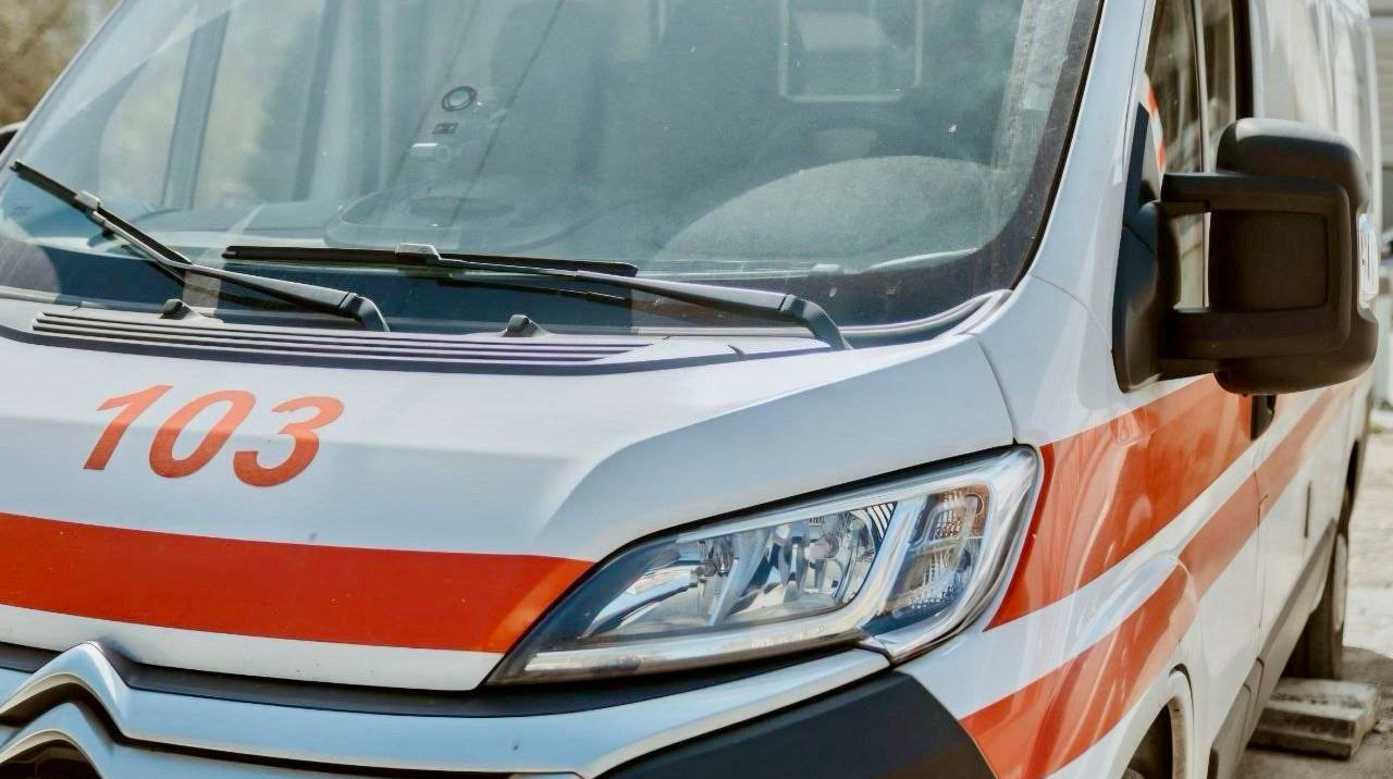 FPV-дрон РФ атакував людей у Херсоні: жінка загинула, шестеро поранено