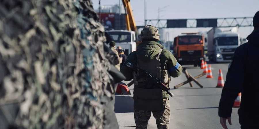 Дрон атакував блокпост поблизу Чернігова: поранено двох військових