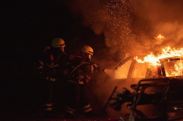 РФ вдарила по Запоріжжю: горить навчальний заклад, є пожежі