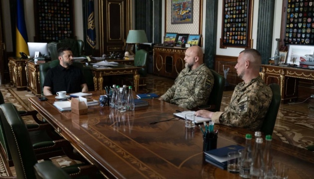 Зеленський провів нараду з Драпатим, Горбатюком та Апостолом: пріоритет — ППО та дрони