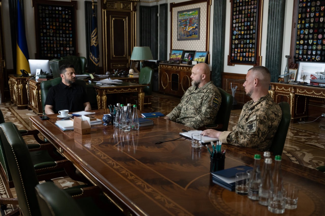 Зеленський провів серію ключових зустрічей із командирами ЗСУ