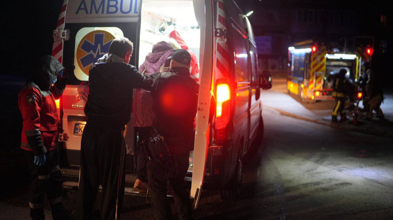 Атака на Запоріжжя: дрони та КАБи вдарили по місту, троє поранених