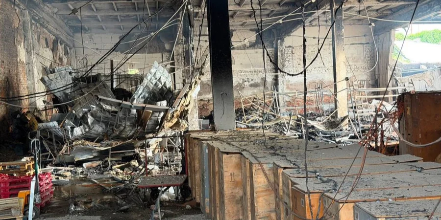 Росія вдарила КАБами по Ізюму: зруйновано відділення «Нової пошти»