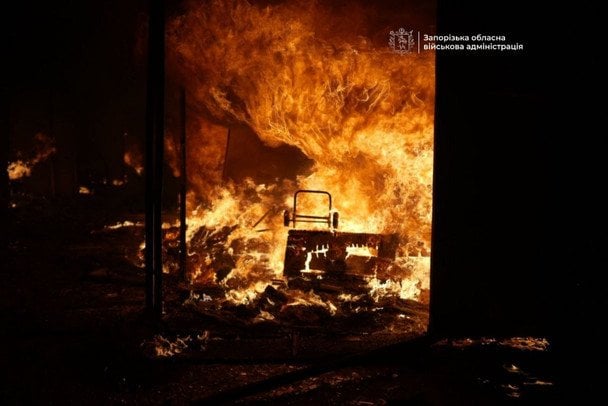 Росія завдала удару по Запоріжжю: є поранені, пошкоджено торговельний центр